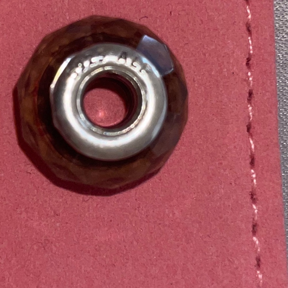 Pandora Mauve colored faceted Glass Bead - Picture 5 of 6